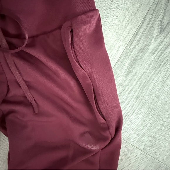 Adidas Maroon XS Workout Pants with flare and zippers on ankles - Picture 7 of 10